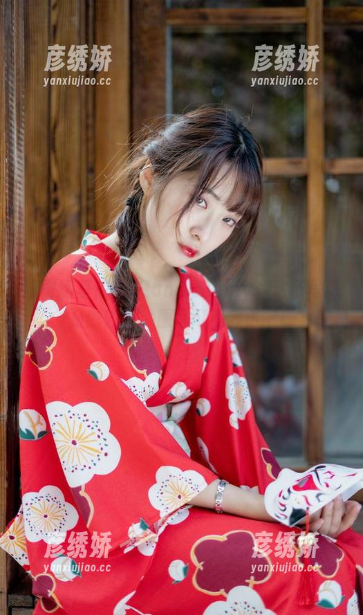 春丽比基尼VSHana Bunny：这场写真集的较量，原图可不容小觑！
